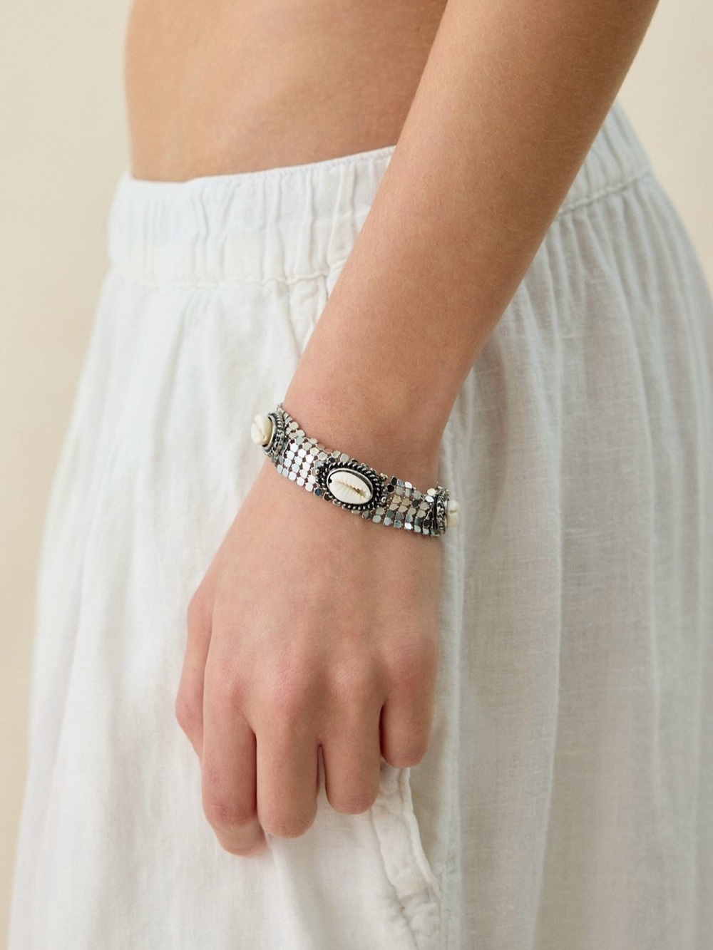 Tidal Trinket Silver Shell Mesh Bracelet